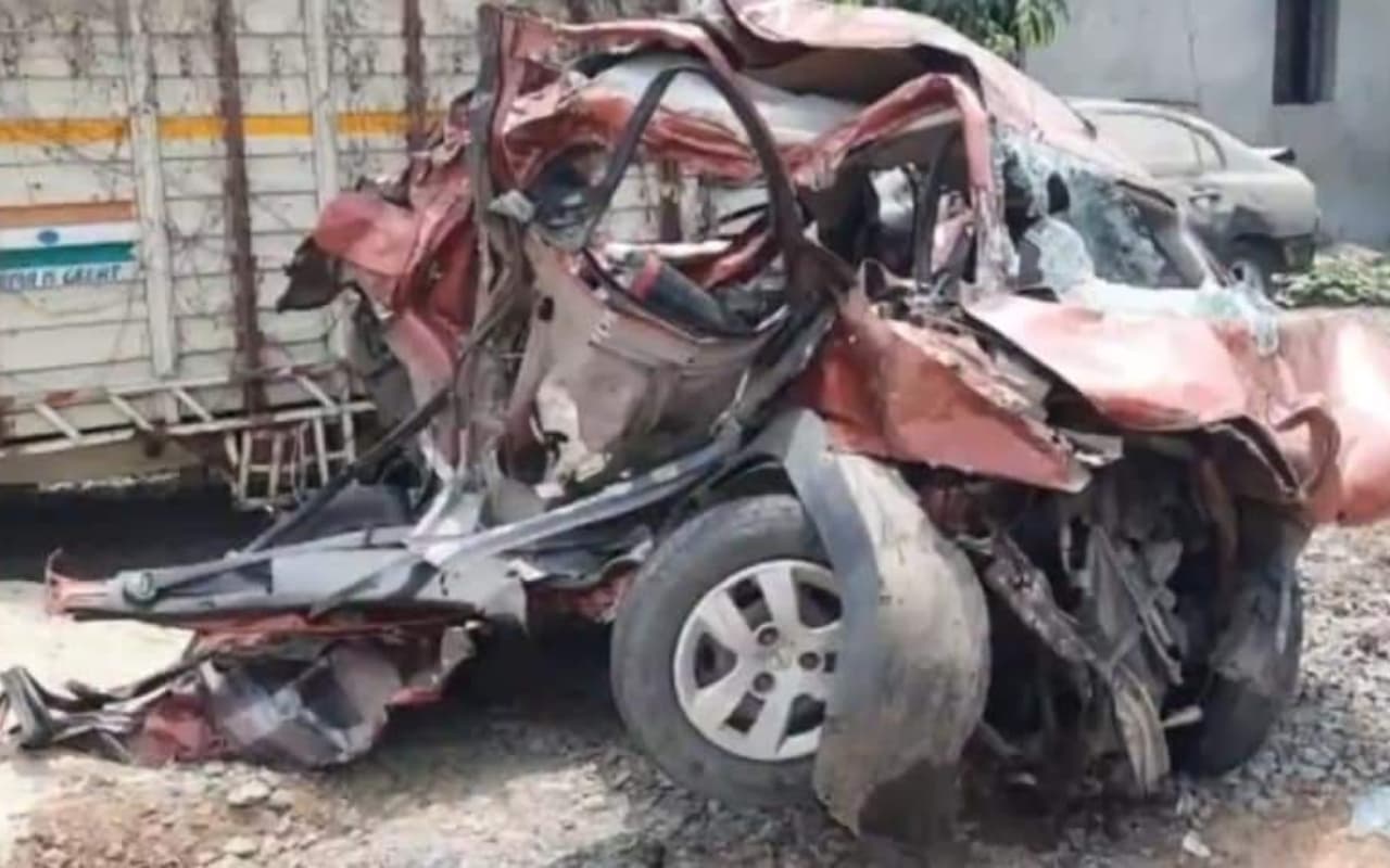 बंगाल में दर्दनाक सड़क हादसा, इलाज कराने जा रही मां और दोस्त की मौत, दो अन्य घायल