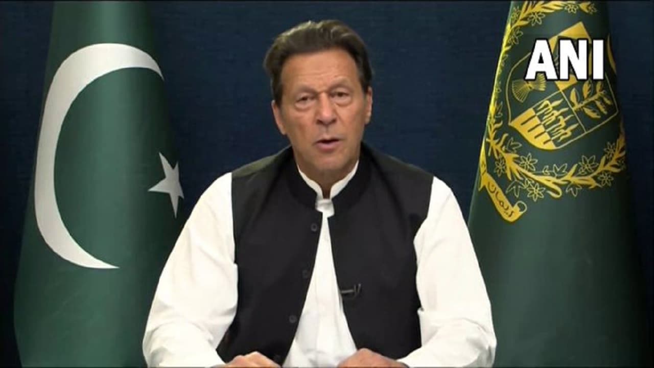 Pakistan News: इमरान ने की भारत की जमकर तारीफ, कहा- हिन्दुस्तान के खिलाफ बोलने की जुर्रत किसी में नहीं Pakistan News: इमरान ने की भारत की जमकर तारीफ, कहा- हिन्दुस्तान के खिलाफ बोलने की जुर्रत किसी में नहीं