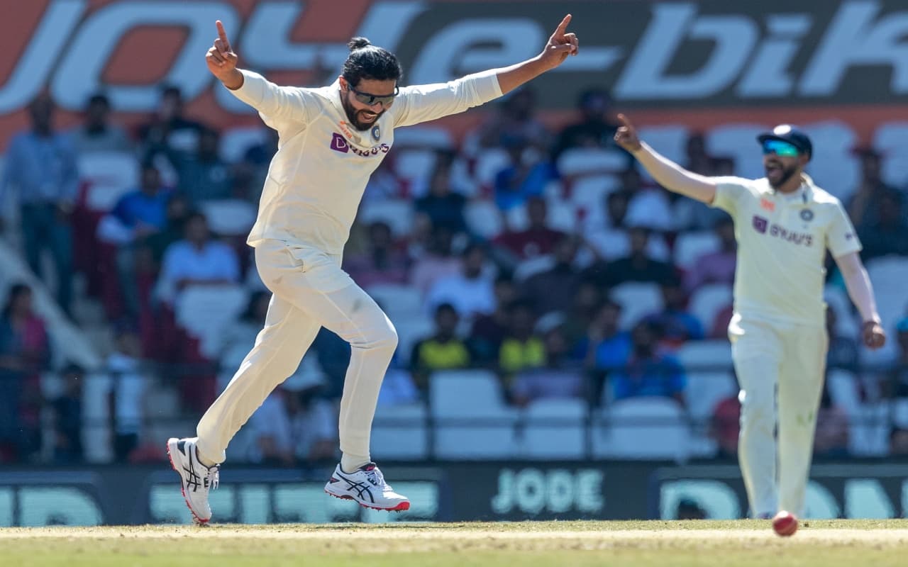 IND vs AUS: सर रविंद्र जडेजा ने इंदौर टेस्ट में रचा इतिहास, कपिल देव के बाद ऐसा करने वाले दूसरे भारतीय IND vs AUS: सर रविंद्र जडेजा ने इंदौर टेस्ट में रचा इतिहास, कपिल देव के बाद ऐसा करने वाले दूसरे भारतीय