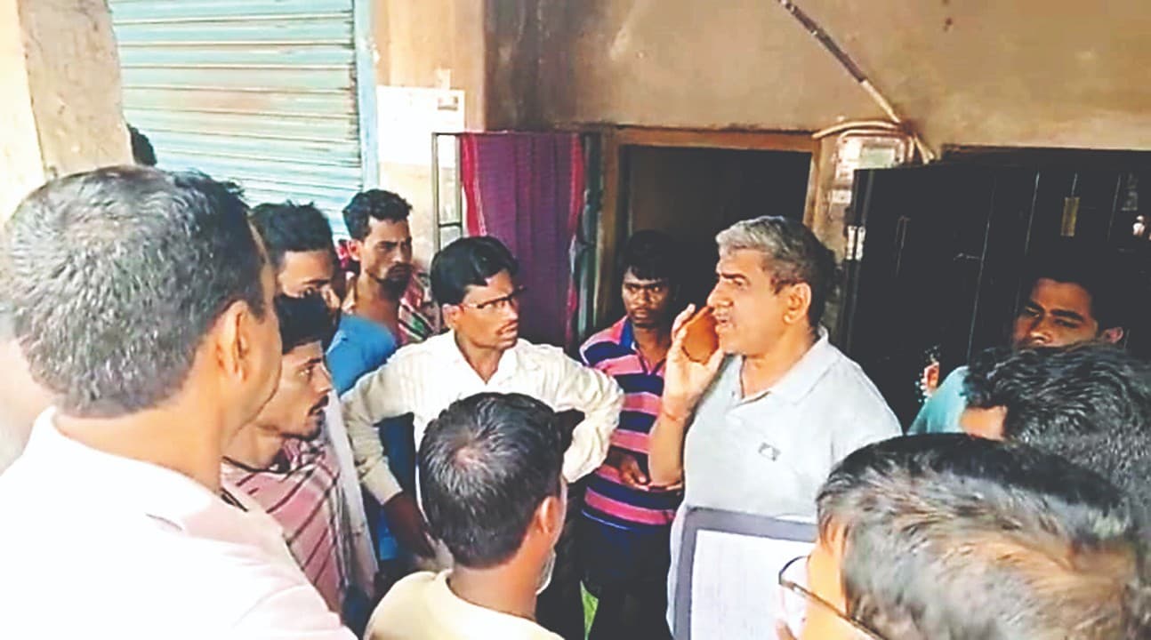 बंगाल से जुड़े जहांगीरपुरी हिंसा के तार, पूर्व मेदिनीपुर में जांच कर रही दिल्ली क्राइम ब्रांच की टीम बंगाल से जुड़े जहांगीरपुरी हिंसा के तार, पूर्व मेदिनीपुर में जांच कर रही दिल्ली क्राइम ब्रांच की टीम