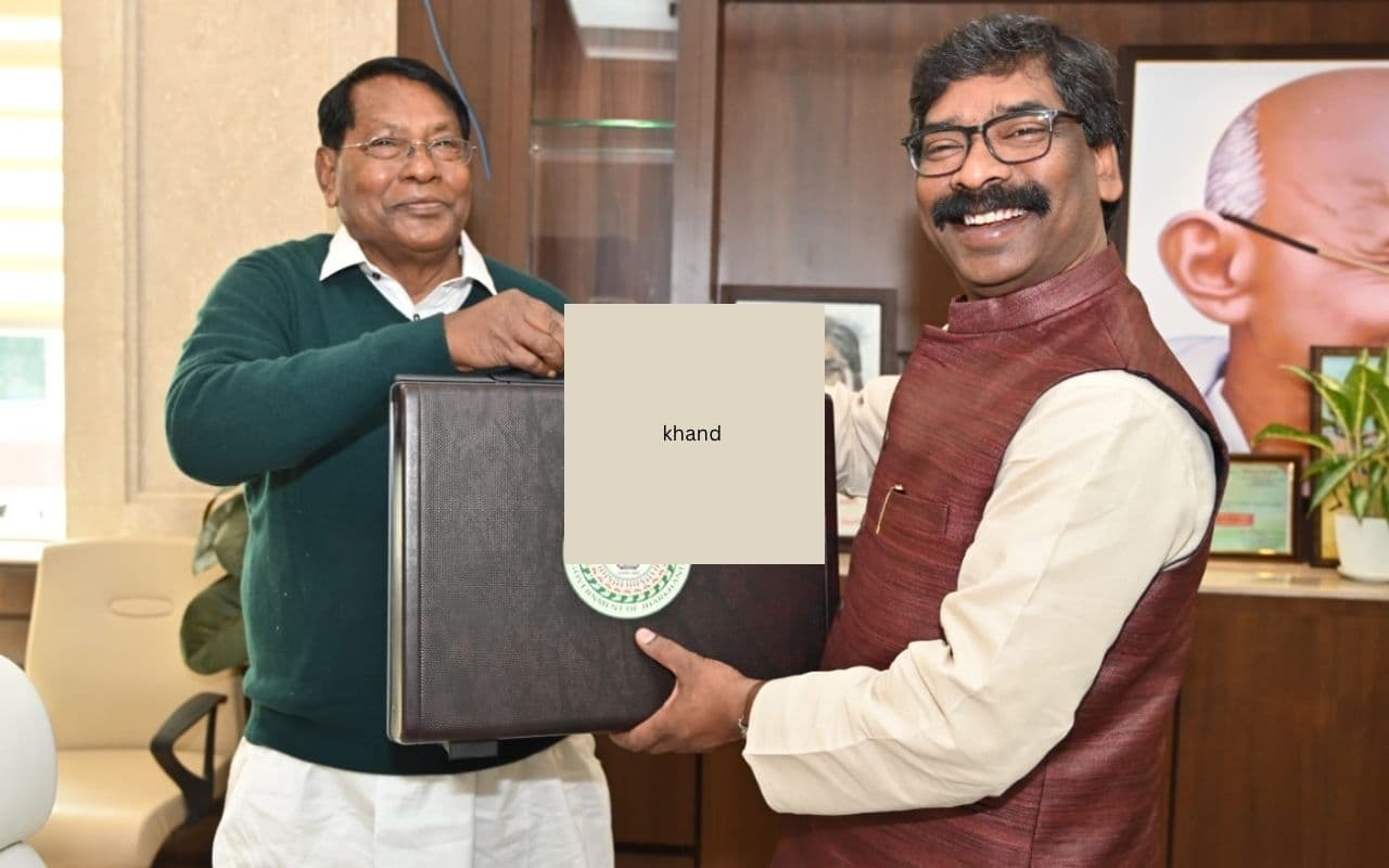 Budget 2023-24: झारखंड के वित्त मंत्री रामेश्वर उरांव ने पेश किया 1,16,418 करोड़ का बजट, ये हैं खास घोषणाएं Budget 2023-24: झारखंड के वित्त मंत्री रामेश्वर उरांव ने पेश किया 1,16,418 करोड़ का बजट, ये हैं खास घोषणाएं