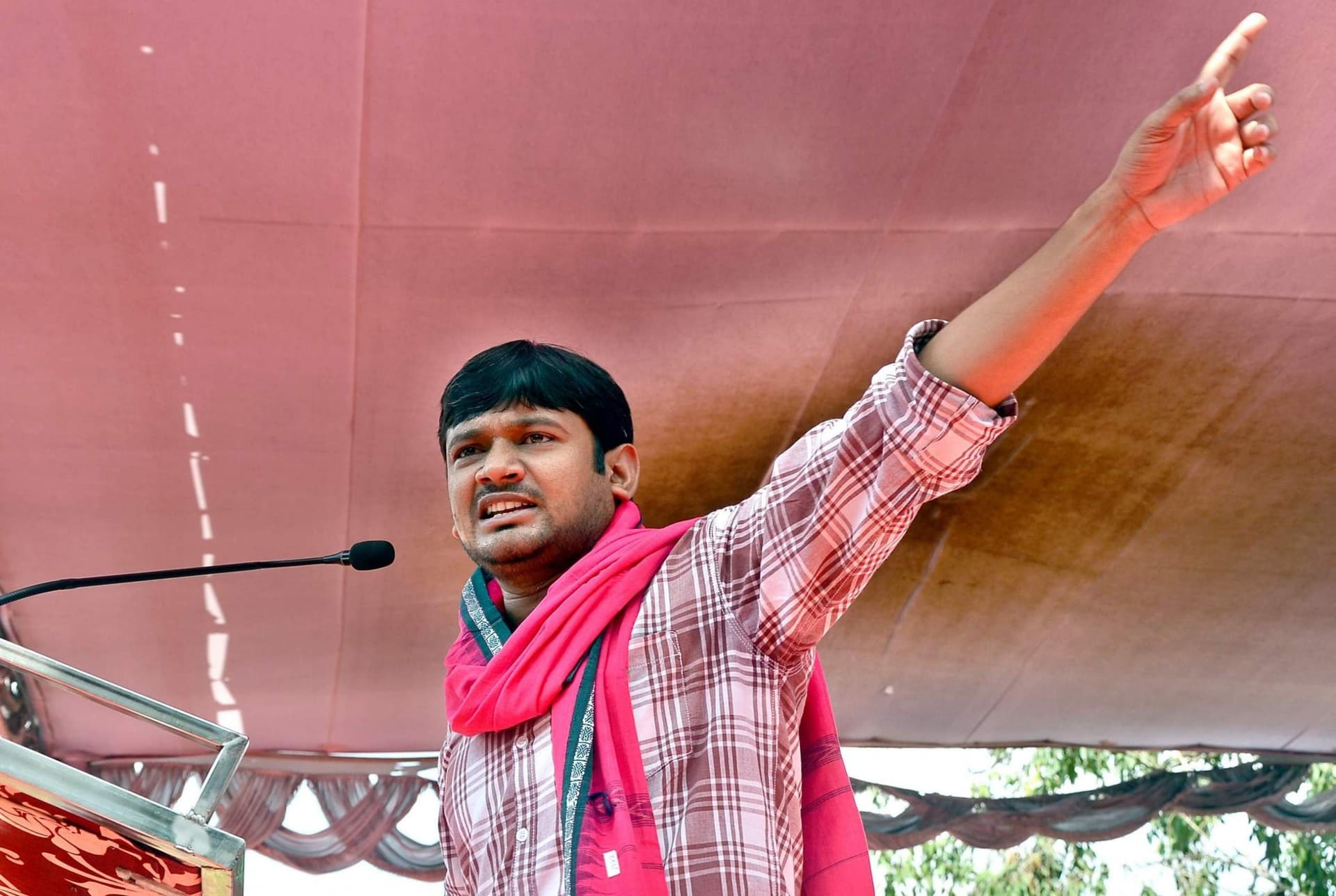 Bihar Election 2020: चुनाव प्रचार में कन्हैया कुमार से परहेज कर रहे माले और माकपा, आइशी घोष को नहीं आया बुलावा Bihar Election 2020: चुनाव प्रचार में कन्हैया कुमार से परहेज कर रहे माले और माकपा, आइशी घोष को नहीं आया बुलावा