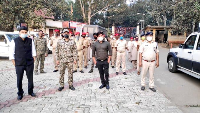 कोडरमा जेल में छापामारी, जांच के दौरान क्या-क्या हुआ बरामद ? कोडरमा जेल में छापामारी, जांच के दौरान क्या-क्या हुआ बरामद ?