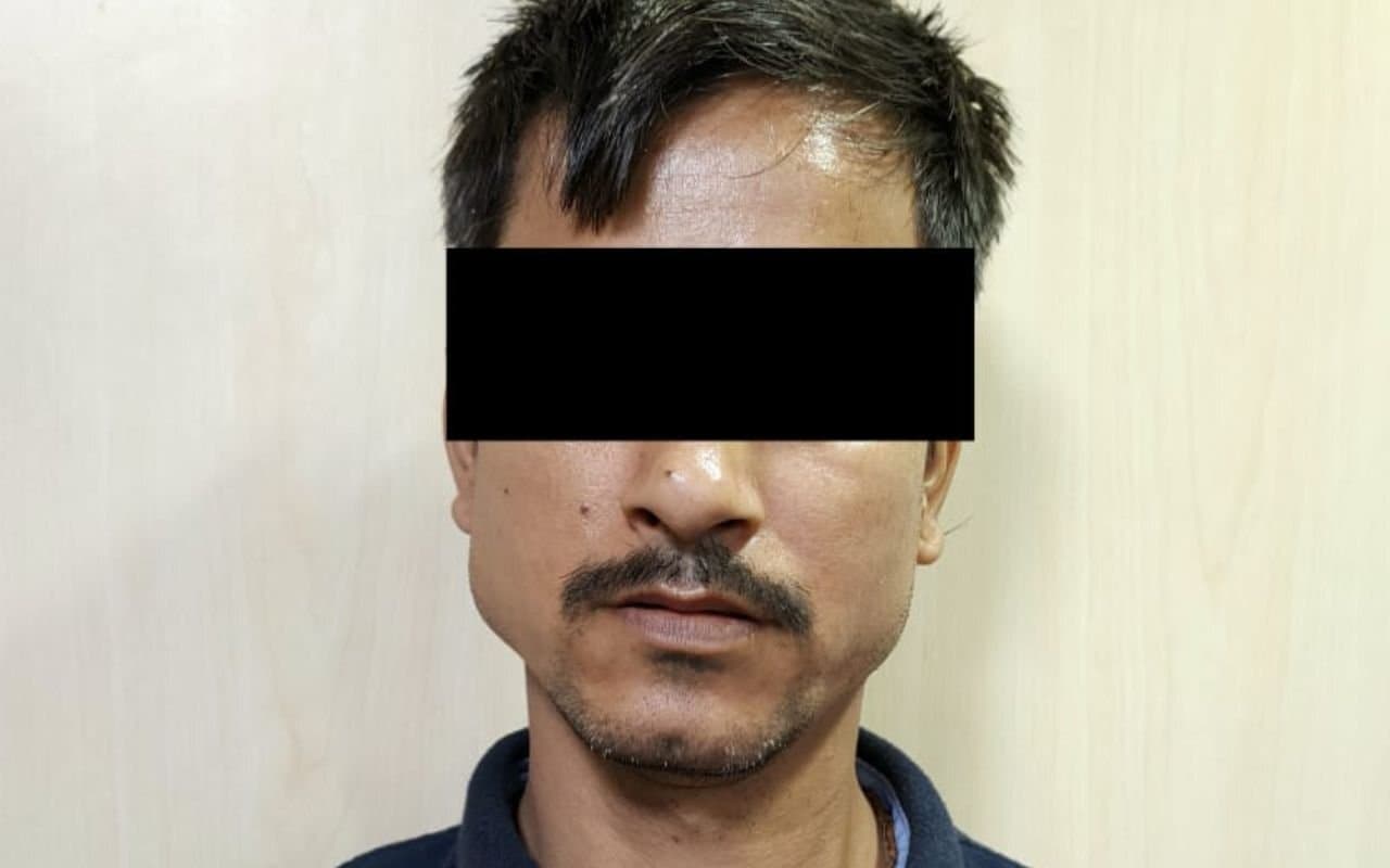 पाकिस्तानी खुफिया एजेंसी को सूचना भेजता था दरभंगा का भक्त बंशी झा! कोलकाता से एसटीएफ ने किया गिरफ्तार पाकिस्तानी खुफिया एजेंसी को सूचना भेजता था दरभंगा का भक्त बंशी झा! कोलकाता से एसटीएफ ने किया गिरफ्तार