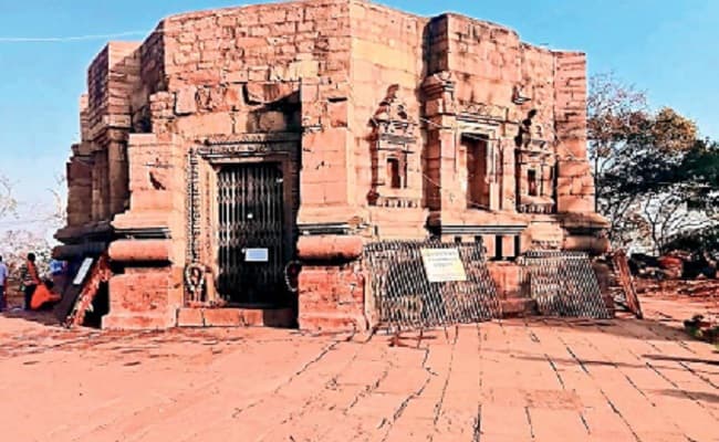 कोरोना वायरस: मुंडेश्वरी मंदिर में दर्शन पर लगी रोक, सैकड़ों वर्षों में मां के दर्शन पर नहीं लगी थी रोक