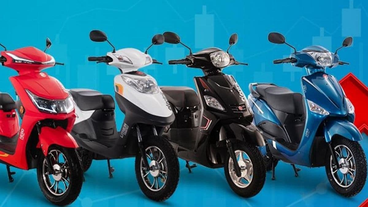 Hero Electric के टू-व्हीलर बनेंगे Mahindra के कारखाने में, OLA को मात देने की ऐसी है तैयारी Hero Electric के टू-व्हीलर बनेंगे Mahindra के कारखाने में, OLA को मात देने की ऐसी है तैयारी