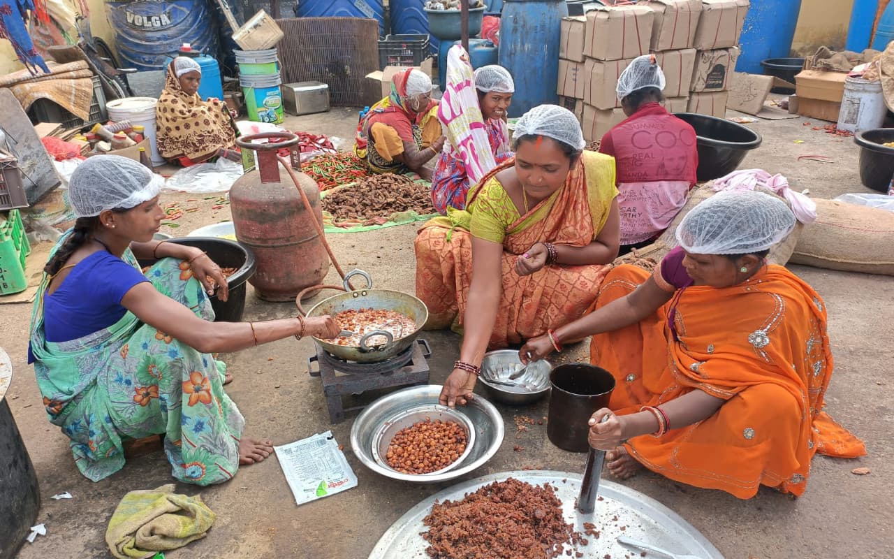 Success Story: नक्सल प्रभावित गुमला के बिशुनपुर की अनीता दूसरी महिलाओं के लिए बनी प्रेरणास्रोत, जानें कैसे Success Story: नक्सल प्रभावित गुमला के बिशुनपुर की अनीता दूसरी महिलाओं के लिए बनी प्रेरणास्रोत, जानें कैसे