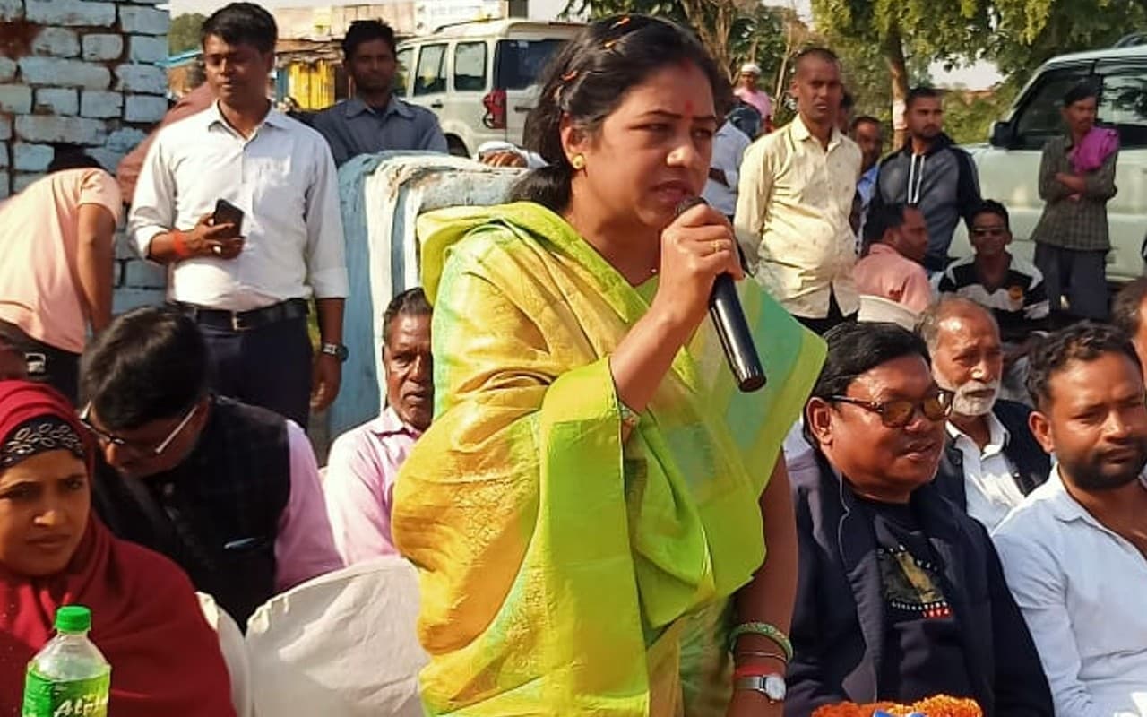 रामगढ़ की कांग्रेस विधायक की सदस्यता होगी खत्म, आईपीएल गोलीकांड में हुई है 5 साल की सजा रामगढ़ की कांग्रेस विधायक की सदस्यता होगी खत्म, आईपीएल गोलीकांड में हुई है 5 साल की सजा