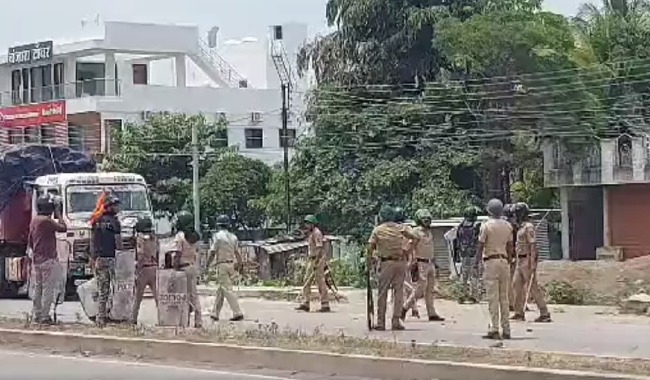 Maratha Reservation: महाराष्ट्र में नहीं थम रहा मराठा आंदोलन, 11 सितंबर को बंद रहेगा ठाणे Maratha Reservation: महाराष्ट्र में नहीं थम रहा मराठा आंदोलन, 11 सितंबर को बंद रहेगा ठाणे