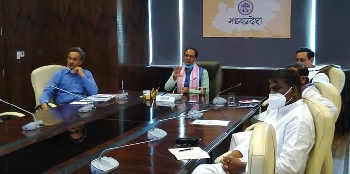 MP News : अब शिवराज सरकार के मंत्री मिले कोरोना पॉजिटिव, कैबिनेट बैठक में हुए थे शामिल MP News : अब शिवराज सरकार के मंत्री मिले कोरोना पॉजिटिव, कैबिनेट बैठक में हुए थे शामिल