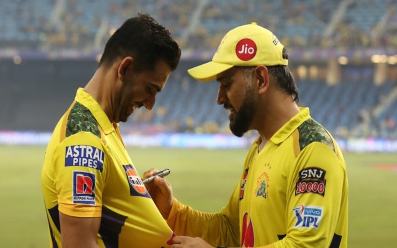 MS Dhoni ने Deepak Chahar को क्यों बताया ड्रग्स? जानिए इसके पीछे की दिलचस्प वजह MS Dhoni ने Deepak Chahar को क्यों बताया ड्रग्स? जानिए इसके पीछे की दिलचस्प वजह
