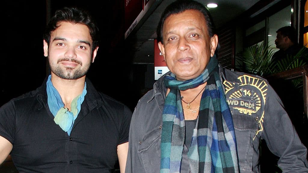 मिथुन चक्रवर्ती के बेटे और पत्नी पर यौन शोषण-गर्भपात कराने का आरोप, पीड़िता ने दर्ज कराई प्राथमिकी मिथुन चक्रवर्ती के बेटे और पत्नी पर यौन शोषण-गर्भपात कराने का आरोप, पीड़िता ने दर्ज कराई प्राथमिकी