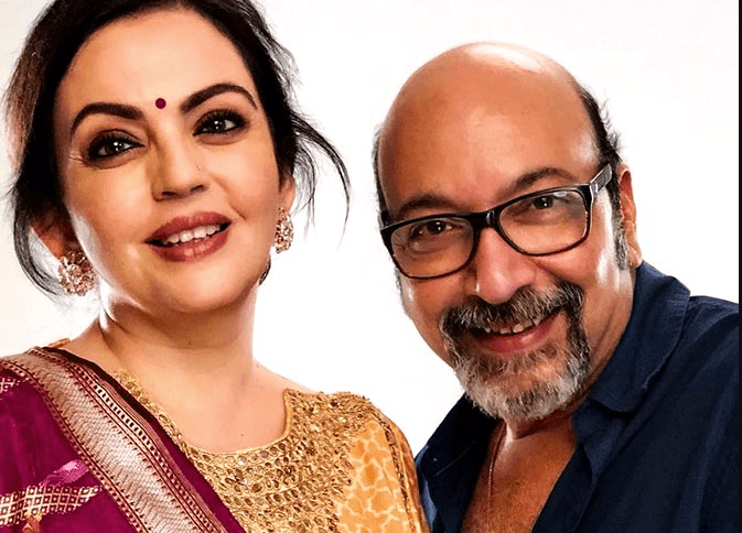 Nita Ambani Personal Makeup Artist : कौन है नीता अंबानी का पर्सनल मेकअप आर्टिस्ट, कितनी है फीस ? Nita Ambani Personal Makeup Artist : कौन है नीता अंबानी का पर्सनल मेकअप आर्टिस्ट, कितनी है फीस ?