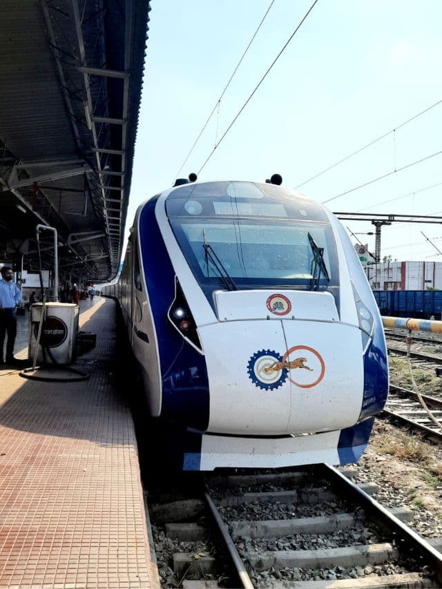 Holi Special Train : अब होली में घर जाना हुआ आसान, रेलवे ने चला दी स्पेशल ट्रेन Holi Special Train : अब होली में घर जाना हुआ आसान, रेलवे ने चला दी स्पेशल ट्रेन