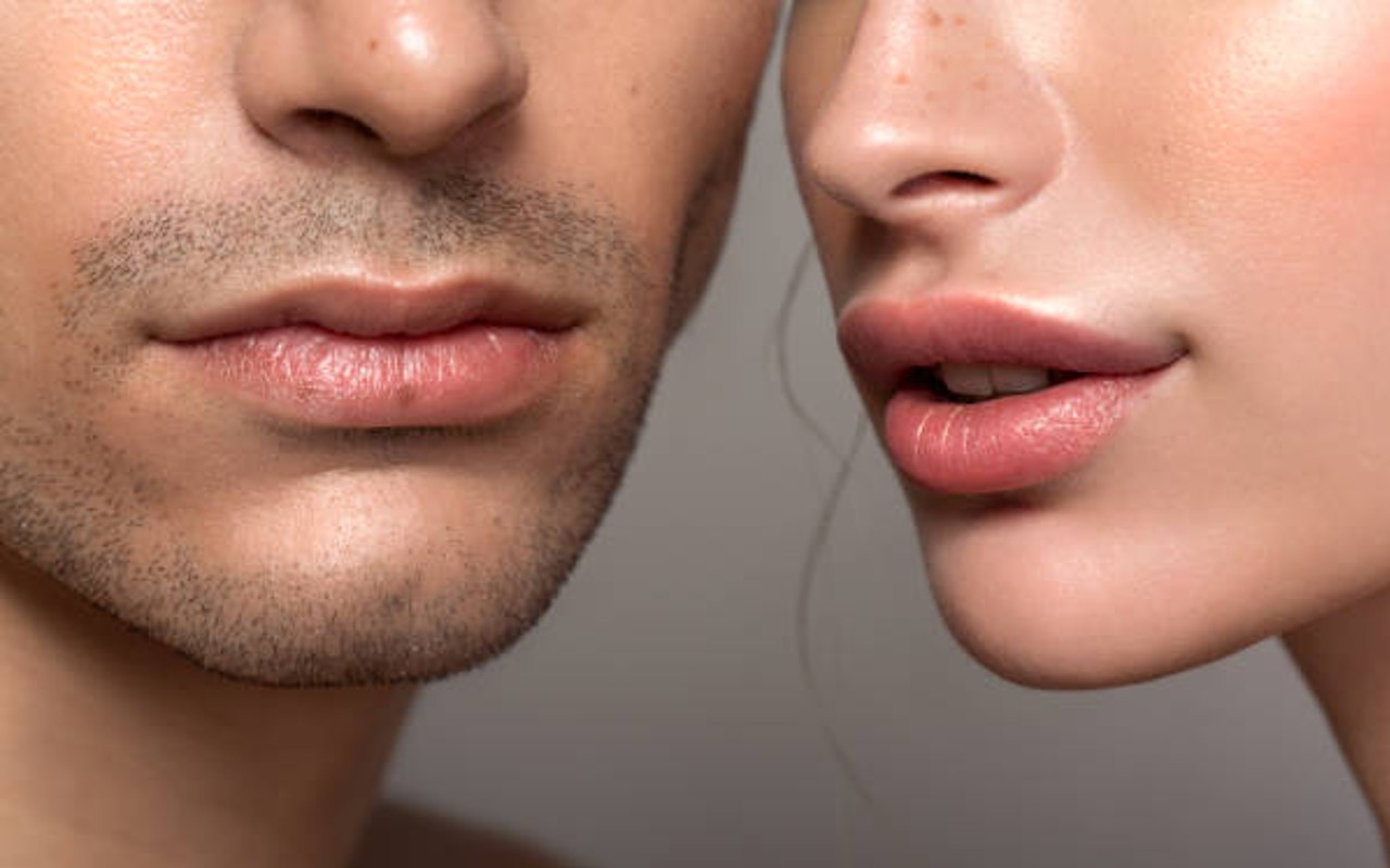Winter Lip Care Tips: सर्दियों में फटे होंठ से हैं परेशान, तो जरूर करें ये 7 काम Winter Lip Care Tips: सर्दियों में फटे होंठ से हैं परेशान, तो जरूर करें ये 7 काम