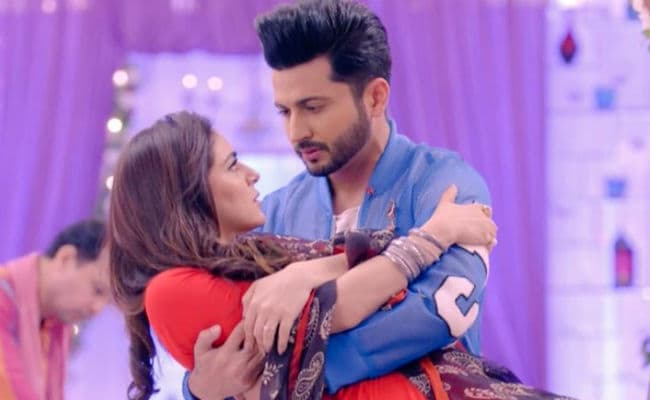 Kundali Bhagya Spoiler Alert : करण प्रीता का रोमांटिक पेपर डांस, क्या अपने प्लान में कामयाब होगी माहिरा Kundali Bhagya Spoiler Alert : करण प्रीता का रोमांटिक पेपर डांस, क्या अपने प्लान में कामयाब होगी माहिरा