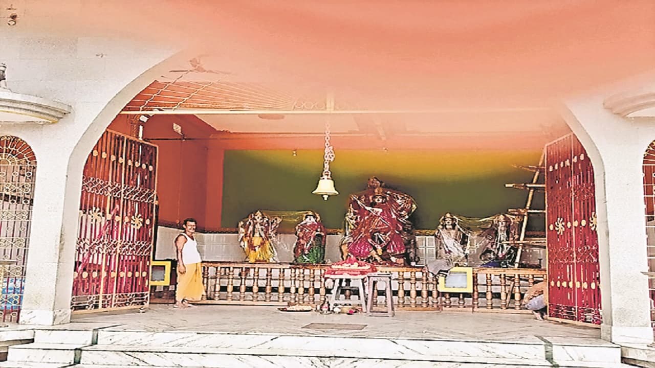 बिहार का पाकिस्तान पट्टी: जहां मां दुर्गा का है प्रसिद्ध मंदिर, श्रद्धालुओं की उमड़ती भीड़, जानें महत्व बिहार का पाकिस्तान पट्टी: जहां मां दुर्गा का है प्रसिद्ध मंदिर, श्रद्धालुओं की उमड़ती भीड़, जानें महत्व