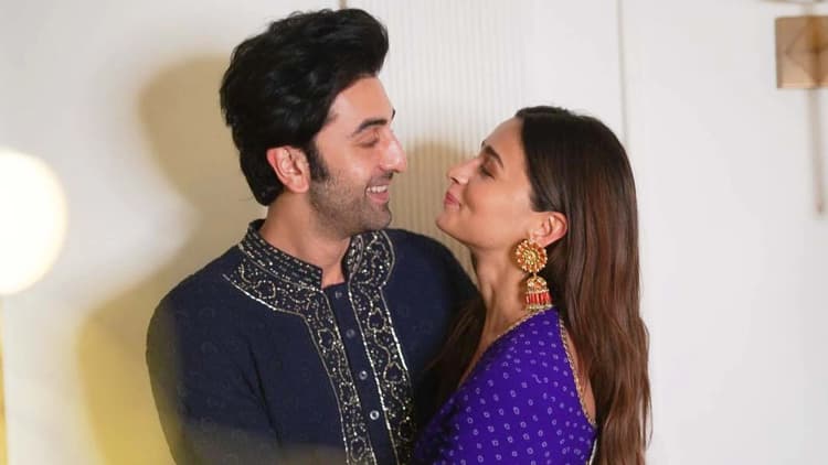 Alia Bhatt Ranbir Kapoor Wedding: रणबीर-आलिया की शादी की तैयारियां तेज, लाइट्स से सजाया गया घर; VIDEO