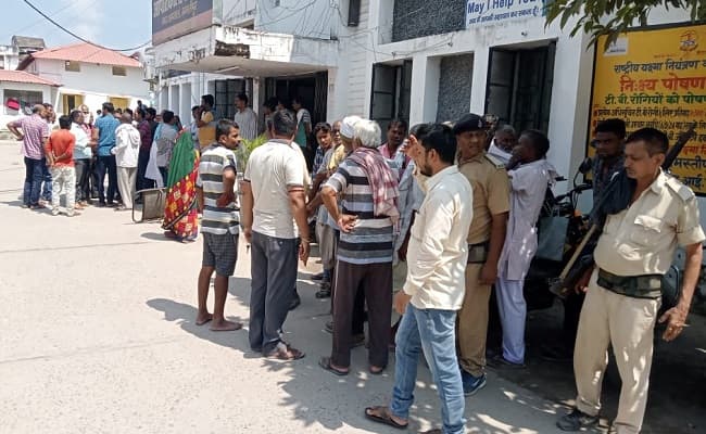 बिहार: समस्तीपुर में बेखौफ अपराधियों ने व्यवसायी को गोलियों से भूनकर मारा, फोन पर मांगी गई थी रंगदारी बिहार: समस्तीपुर में बेखौफ अपराधियों ने व्यवसायी को गोलियों से भूनकर मारा, फोन पर मांगी गई थी रंगदारी