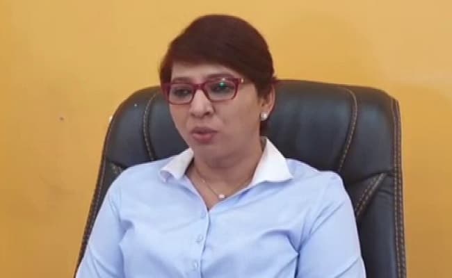 क्रिकेटर विराट कोहली की बेटी से संबंधित धमकी मामला: कोर्ट ने आरोपित को 15 नवंबर तक पुलिस रिमांड में भेजा क्रिकेटर विराट कोहली की बेटी से संबंधित धमकी मामला: कोर्ट ने आरोपित को 15 नवंबर तक पुलिस रिमांड में भेजा