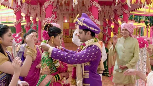 Ghum Hai Kisikey Pyaar Mein: सई के डॉक्टर बनने का सपना टूटा? विराट ने लिया भवानी के सामने बड़ा फैसला Ghum Hai Kisikey Pyaar Mein: सई के डॉक्टर बनने का सपना टूटा? विराट ने लिया भवानी के सामने बड़ा फैसला