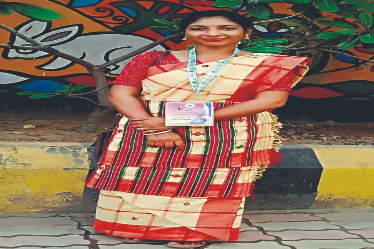 Sahitya Akademi Award: संताली उपन्यास के लिए सालगे हांसदा को मिलेगा पुरस्कार Sahitya Akademi Award: संताली उपन्यास के लिए सालगे हांसदा को मिलेगा पुरस्कार