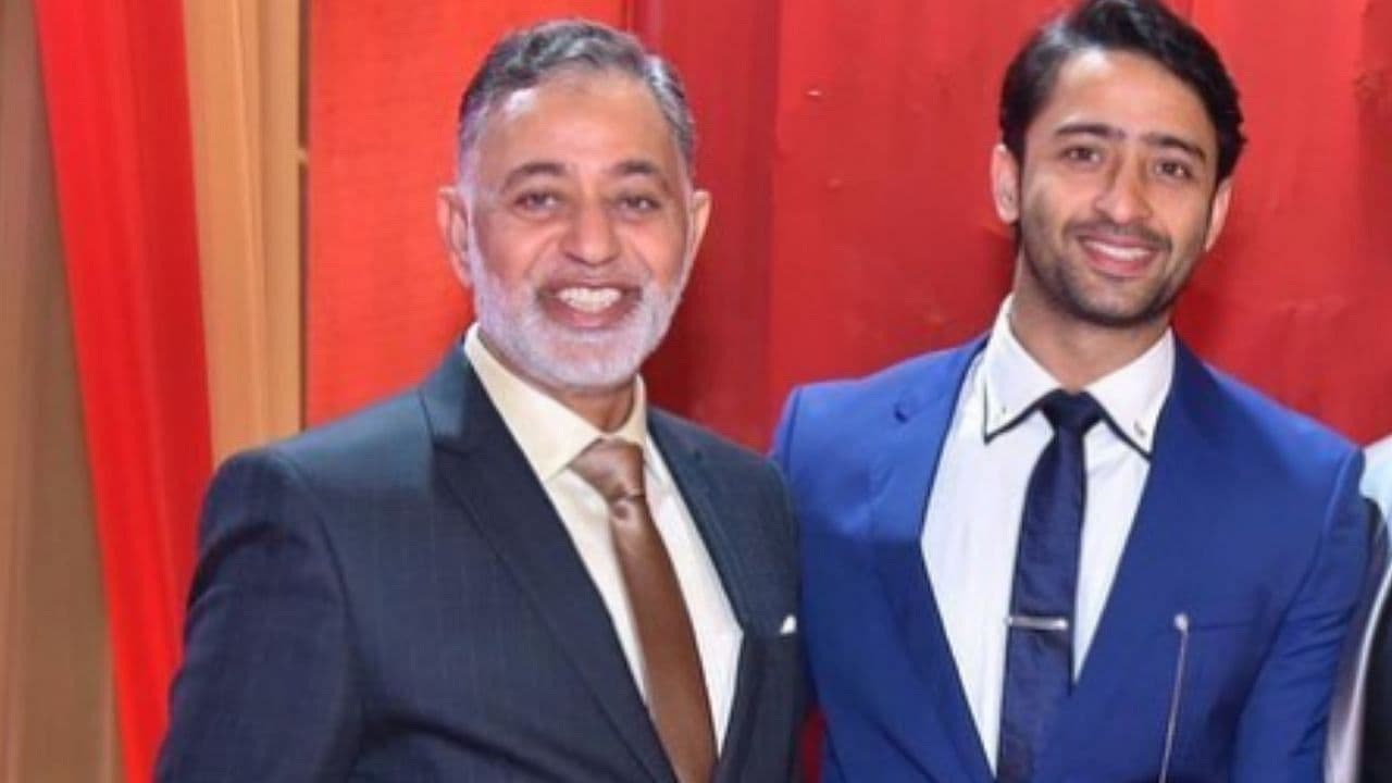 Shaheer Sheikh के पिता शाहनवाज का निधन, अली गोनी ने ट्वीट कर जताया शोक, फैंस ने भी जताया दुख Shaheer Sheikh के पिता शाहनवाज का निधन, अली गोनी ने ट्वीट कर जताया शोक, फैंस ने भी जताया दुख