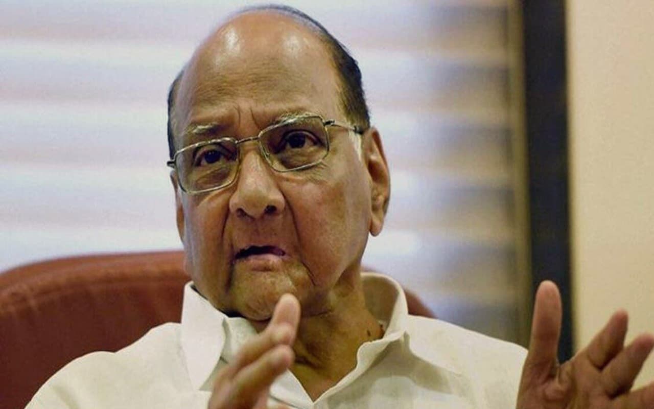 Maharashtra: शरद पवार के लिए बढ़ सकती है मुसीबतें, इस विधायक ने दिए भतीजे अजित के गुट में शामिल होने के संकेत Maharashtra: शरद पवार के लिए बढ़ सकती है मुसीबतें, इस विधायक ने दिए भतीजे अजित के गुट में शामिल होने के संकेत