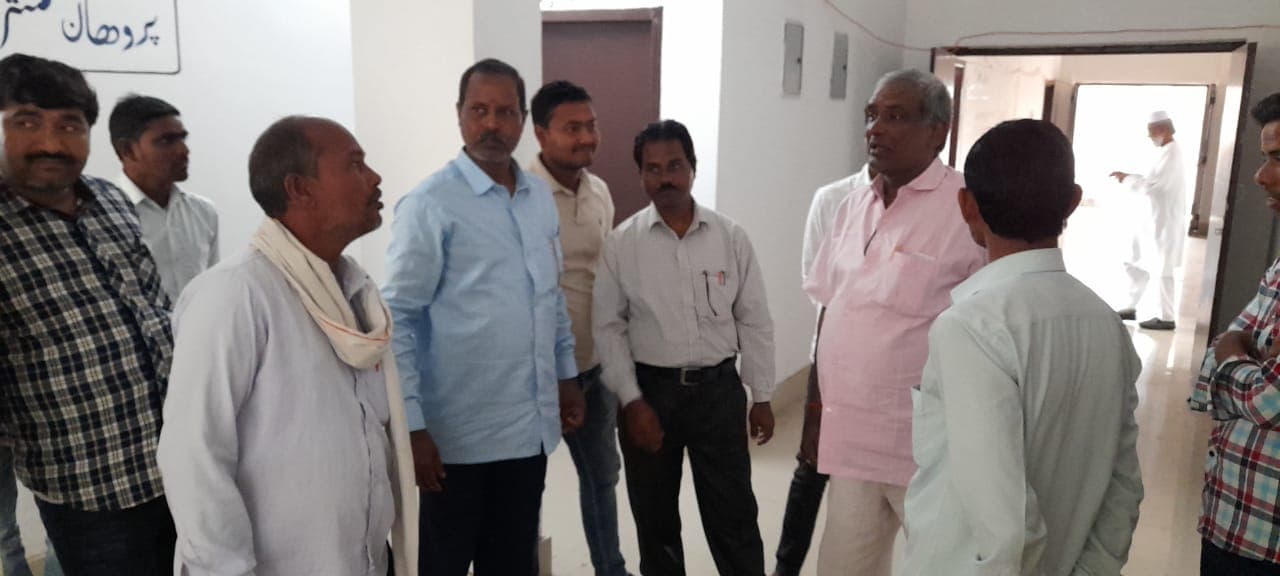 Bihar News: कुर्सी पर बैठने के लिए कर्मियों को लेना होगा आदेश, BDO के इस फरमान पर हाईवोल्टेज ड्रामा Bihar News: कुर्सी पर बैठने के लिए कर्मियों को लेना होगा आदेश, BDO के इस फरमान पर हाईवोल्टेज ड्रामा