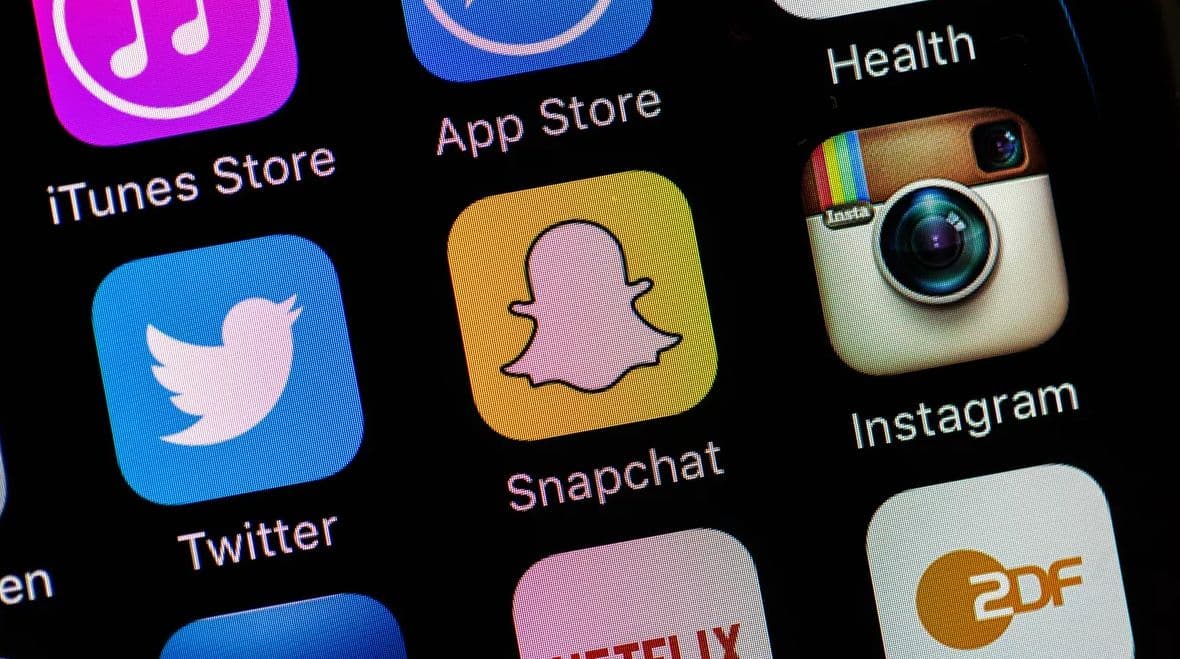 App News: भारत में तेजी से पॉपुलर हो रहा यह सोशल नेटवर्किंग ऐप, एक्टिव यूजर्स की संख्या में रिकॉर्ड बढ़ोतरी App News: भारत में तेजी से पॉपुलर हो रहा यह सोशल नेटवर्किंग ऐप, एक्टिव यूजर्स की संख्या में रिकॉर्ड बढ़ोतरी