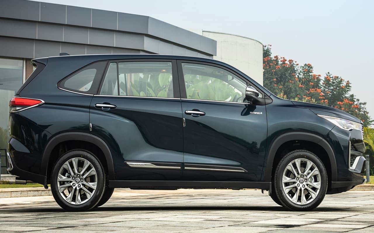 Maruti Suzuki Invicto के ऑप्शंस में ये प्रीमियम MPV भी हैं खास Maruti Suzuki Invicto के ऑप्शंस में ये प्रीमियम MPV भी हैं खास