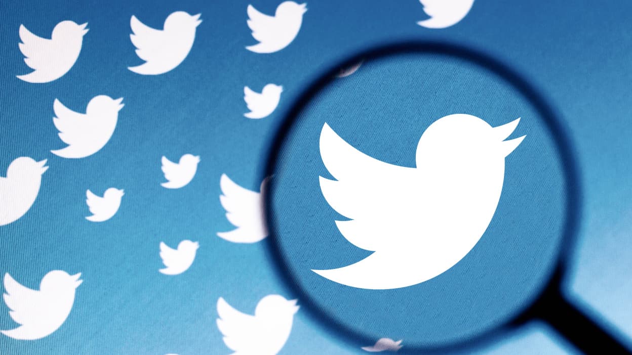 Twitter Controversy: ट्विटर को कोर्ट की फटकार, कहा- आदेश मानो या बंद करो कारोबार Twitter Controversy: ट्विटर को कोर्ट की फटकार, कहा- आदेश मानो या बंद करो कारोबार