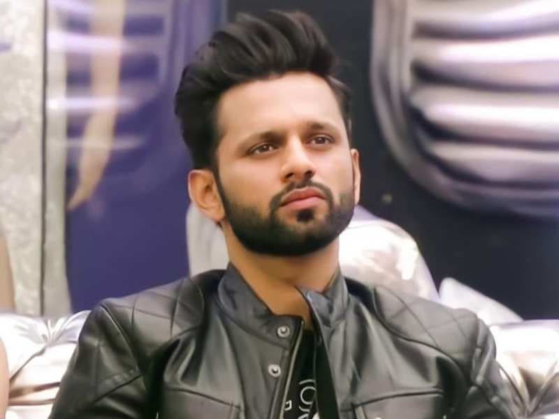 Indian Idol 12 विवाद पर राहुल वैद्य का बड़ा बयान, बोले- किसी गेस्ट जज से कंटेस्टेंट की बुराई न करके… Indian Idol 12 विवाद पर राहुल वैद्य का बड़ा बयान, बोले- किसी गेस्ट जज से कंटेस्टेंट की बुराई न करके…