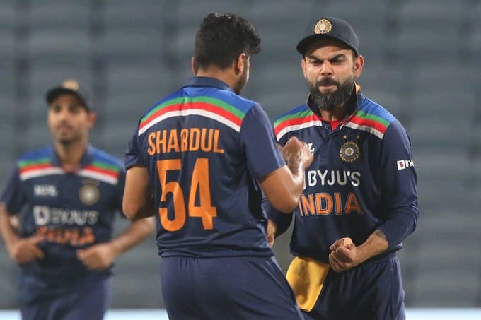 ICC T20 Ranking : विराट कोहली एक पायदान ऊपर चढ़कर चौथे स्थान पर पहुंचे, भारत के दो खिलाड़ी टॉप फाइव में ICC T20 Ranking : विराट कोहली एक पायदान ऊपर चढ़कर चौथे स्थान पर पहुंचे, भारत के दो खिलाड़ी टॉप फाइव में