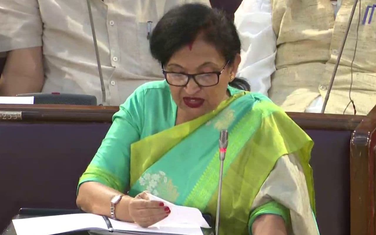 West Bengal Budget: विधायक विकास निधि 60 लाख से बढ़कर हुई 70 लाख, सरकारी कर्मचारियों का डीए बढ़ा West Bengal Budget: विधायक विकास निधि 60 लाख से बढ़कर हुई 70 लाख, सरकारी कर्मचारियों का डीए बढ़ा