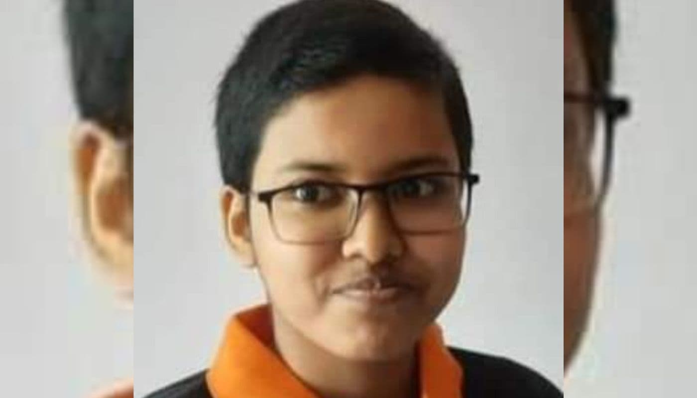 बंगाल में माध्यमिक परीक्षा में कटवा की देवदत्त मांझी बनी स्टेट टॉपर, इंजीनियर बनने की है चाहत बंगाल में माध्यमिक परीक्षा में कटवा की देवदत्त मांझी बनी स्टेट टॉपर, इंजीनियर बनने की है चाहत