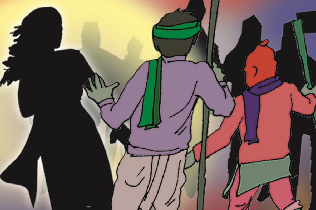 डायन बताकर महिला की पिटाई, परिजनों ने दर्ज कराई एफआईआर