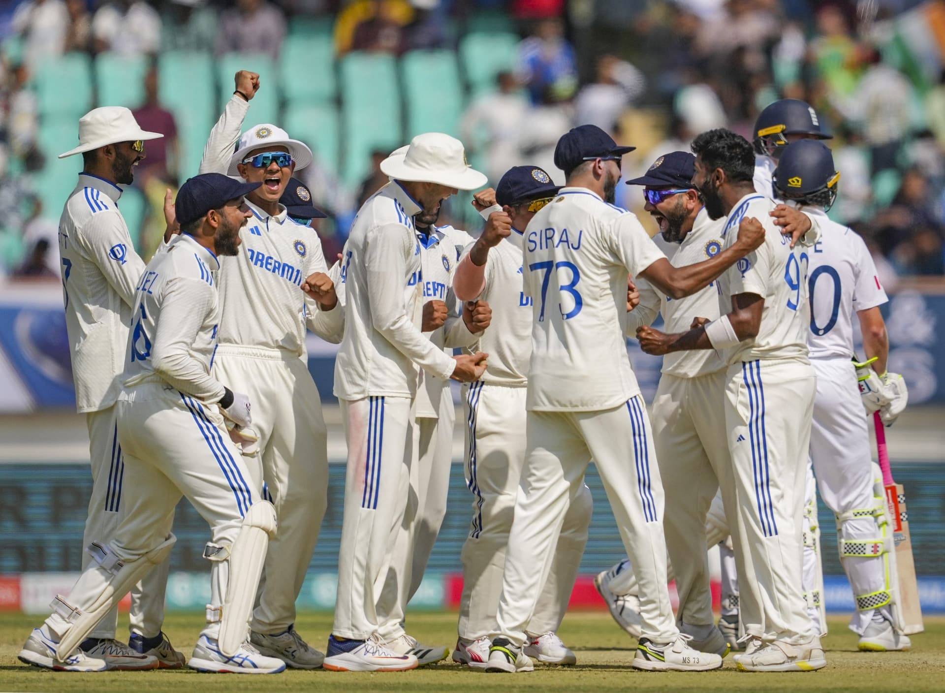 IND vs ENG: रांची में होने वाले भारत बनाम इंग्लैंड टेस्ट के लिए टिकटों की बिक्री शुरू, जानें कीमतें IND vs ENG: रांची में होने वाले भारत बनाम इंग्लैंड टेस्ट के लिए टिकटों की बिक्री शुरू, जानें कीमतें