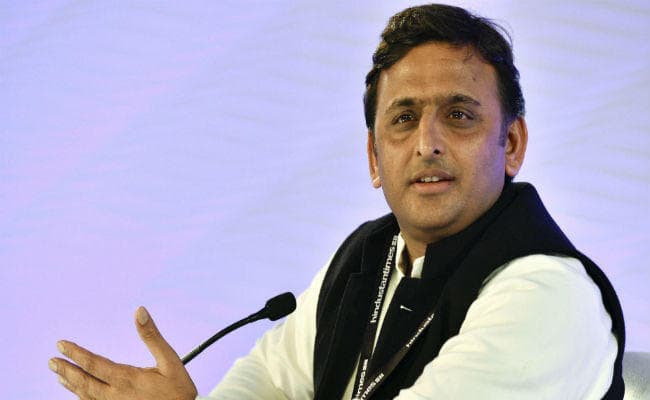 आज के दौर में चुनौती बन गया है सोशल मीडिया : अखिलेश