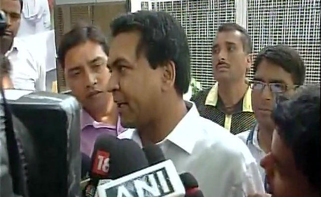 ‘आप’ में दंगल: बोले कपिल मिश्रा- सतेंद्र जैन ने केजरीवाल को दिए दो करोड़ रुपये, मैंने अपनी आंखों से देखा ‘आप’ में दंगल: बोले कपिल मिश्रा- सतेंद्र जैन ने केजरीवाल को दिए दो करोड़ रुपये, मैंने अपनी आंखों से देखा