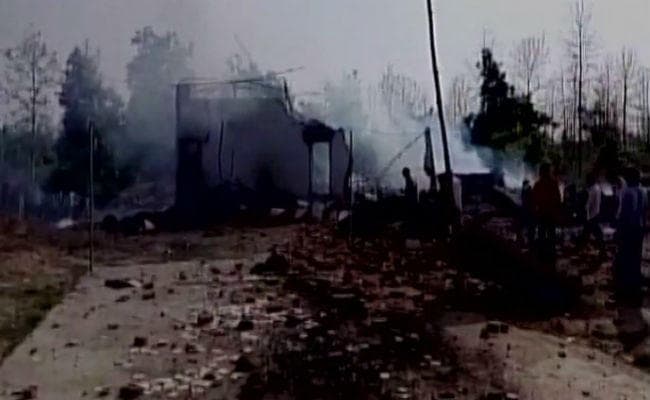 मध्यप्रदेश: पटाखा फैक्ट्री में धमाका, 25 की मौत, जिंदा जले लोग, हवा में उड़ गये शरीर के परखच्चे