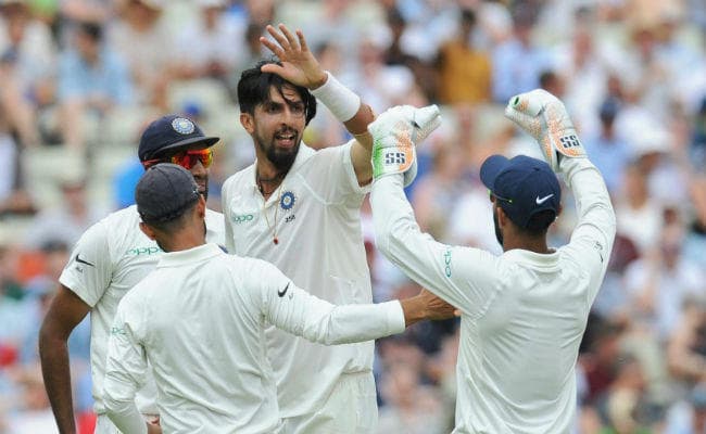INDvsENG : दूसरे टेस्ट के पहले दिन का खेल बारिश में धुला, टॉस भी नहीं हो पाया INDvsENG : दूसरे टेस्ट के पहले दिन का खेल बारिश में धुला, टॉस भी नहीं हो पाया