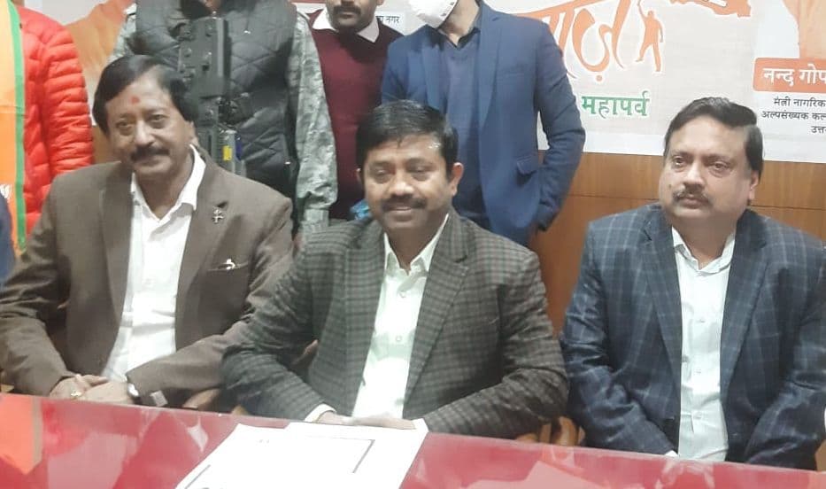 नंदगोपाल नंदी का SP, कांग्रेस पर तंज- मुलायम समझदार बेटे के पिता, सोनिया गांधी मूर्ख पुत्र की मां नंदगोपाल नंदी का SP, कांग्रेस पर तंज- मुलायम समझदार बेटे के पिता, सोनिया गांधी मूर्ख पुत्र की मां
