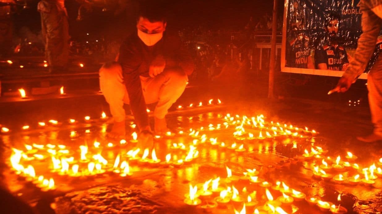 योगी आदित्यनाथ की रौशनी के त्योहार को खास बनाने की तैयारी, 28 अक्टूबर से दीपावली मेले का आयोजन योगी आदित्यनाथ की रौशनी के त्योहार को खास बनाने की तैयारी, 28 अक्टूबर से दीपावली मेले का आयोजन