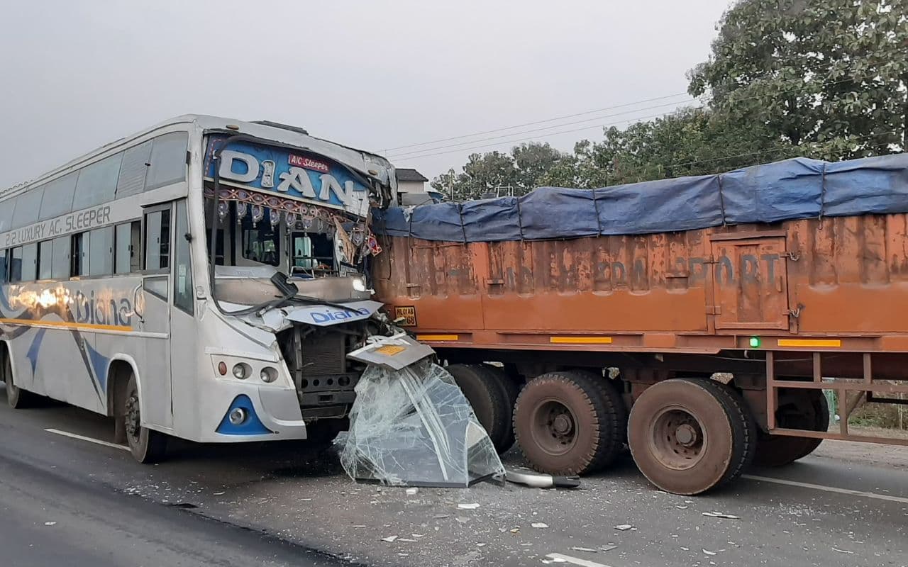 ayodhya bound odisha bus accident in jharkhand ayodhya bound odisha bus accident in jharkhand