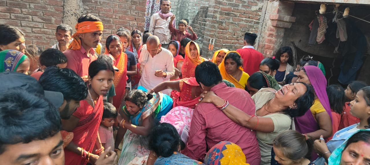 पसराहा सड़क हादसा: नोनियाचक में एक साथ उठी दादा-पोते की अर्थी, कई गांवों में नहीं जले चूल्हे…