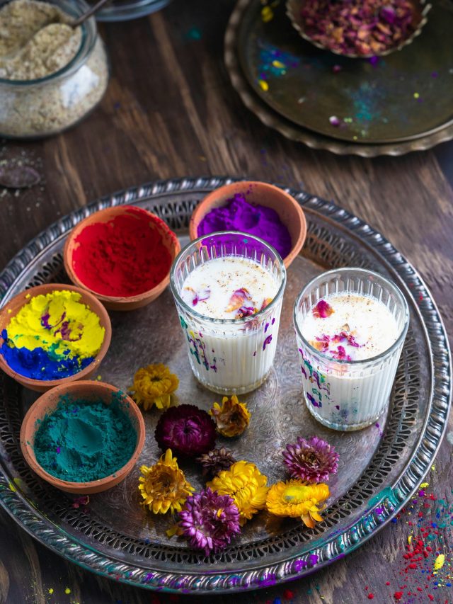 Holi 2024: होली का हैंगओवर उतारने के लिए आजमाएं ये टिप्स