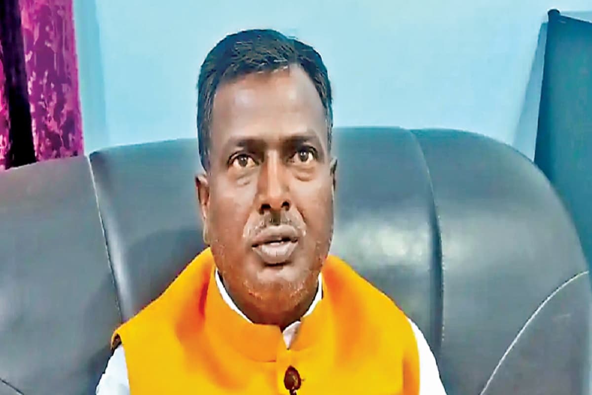 पीएम मोदी के नेतृत्व में दुमका भी विकास की राह पर तेजी से बढ़ा : सुनील सोरेन पीएम मोदी के नेतृत्व में दुमका भी विकास की राह पर तेजी से बढ़ा : सुनील सोरेन