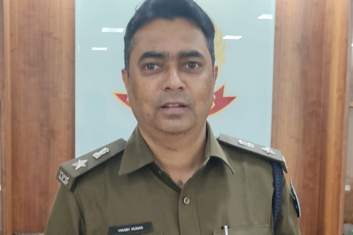 Holi 2024: शहीद जवानों की याद में झारखंड की चतरा पुलिस नहीं खेलेगी होली, सोशल मीडिया पर पैनी निगाह, हुड़दंगियों के खिलाफ कड़ी कार्रवाई