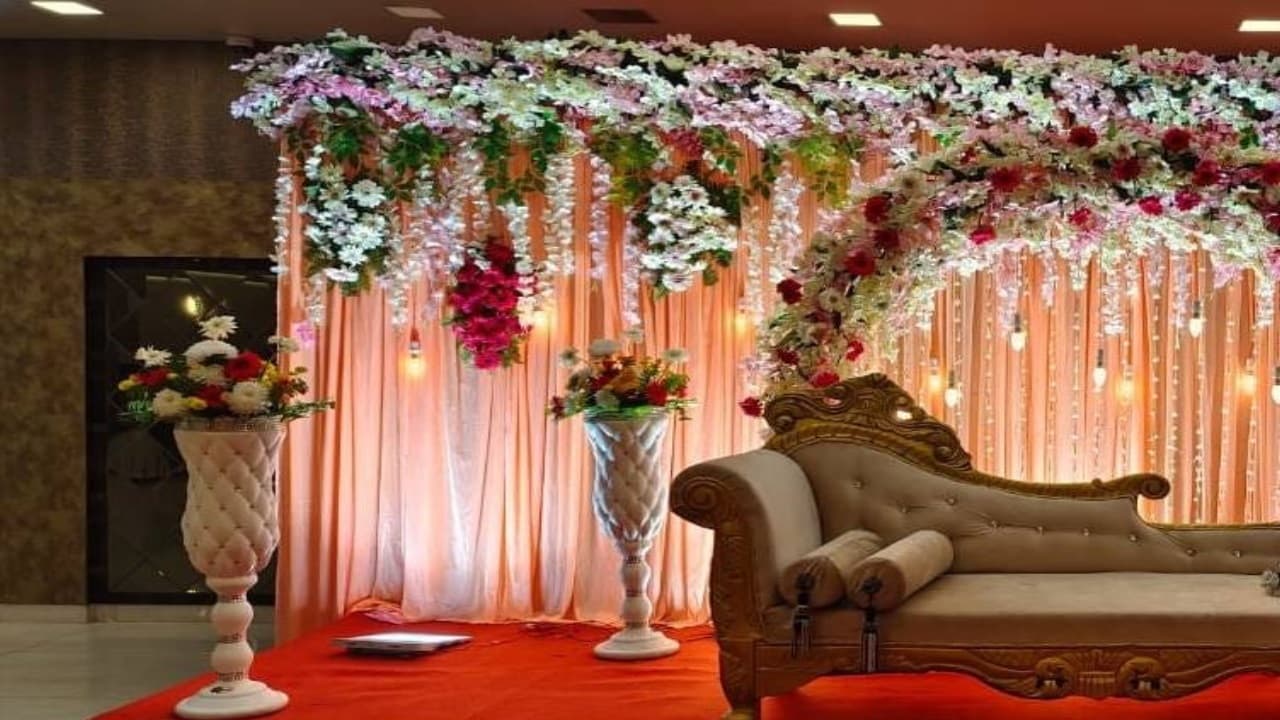 भागलपुर में बंद होंगे ये मैरेज हॉल! नगर निगम ने 25 विवाह भवनों को भेजा नोटिस भागलपुर में बंद होंगे ये मैरेज हॉल! नगर निगम ने 25 विवाह भवनों को भेजा नोटिस